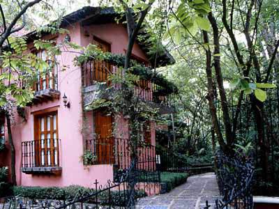 HOTEL LA CASA DE LOS ARBOLES CUERNAVACA 5* (México) - desde 2816 MXN |  BOOKED